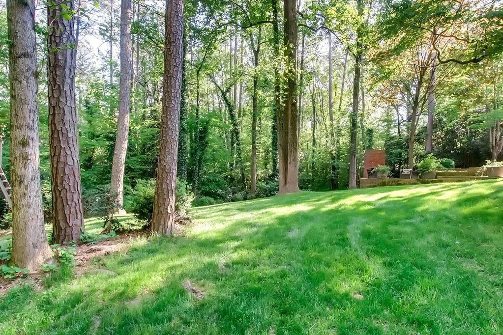590 Bridgewater Drive, Sandy Springs, Georgia 30328, 5 Bedrooms Bedrooms, ,3 BathroomsBathrooms,Residential,Sold,590 Bridgewater Drive,6688508