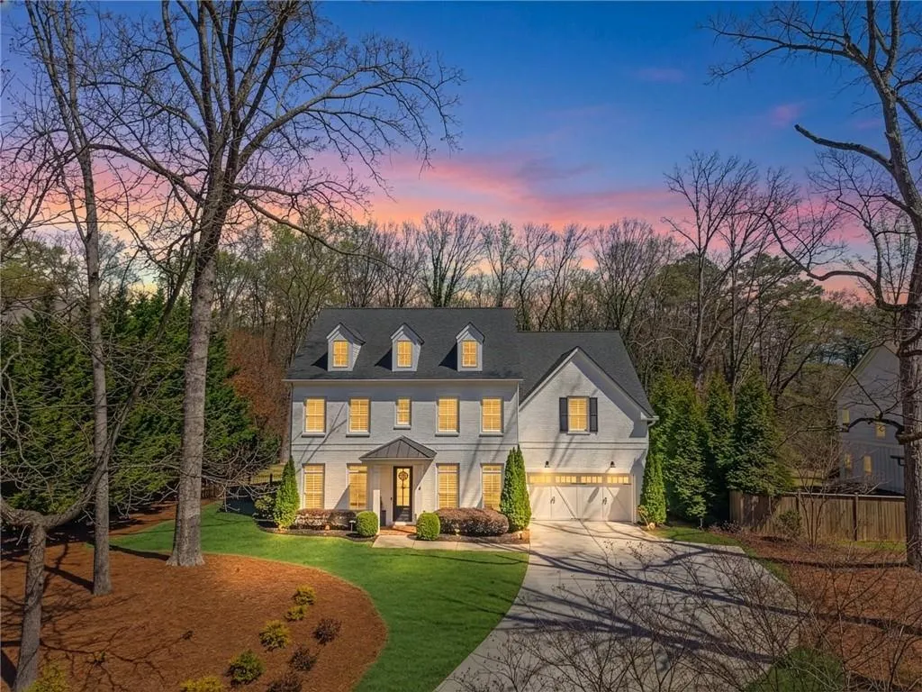 5849 Long Island Drive Nw, Atlanta, Georgia 30328, 6 Bedrooms Bedrooms, ,4 BathroomsBathrooms,Residential,For Sale,5849 Long Island Drive Nw,7737501