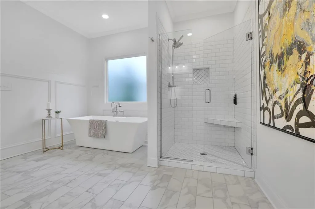 5849 Long Island Drive Nw, Atlanta, Georgia 30328, 6 Bedrooms Bedrooms, ,4 BathroomsBathrooms,Residential,For Sale,5849 Long Island Drive Nw,7737501