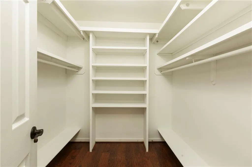 5700 Chemin De Vie, Sandy Springs, Georgia 30342, 3 Bedrooms Bedrooms, ,2 BathroomsBathrooms,Residential,Sold,5700 Chemin De Vie,7217461