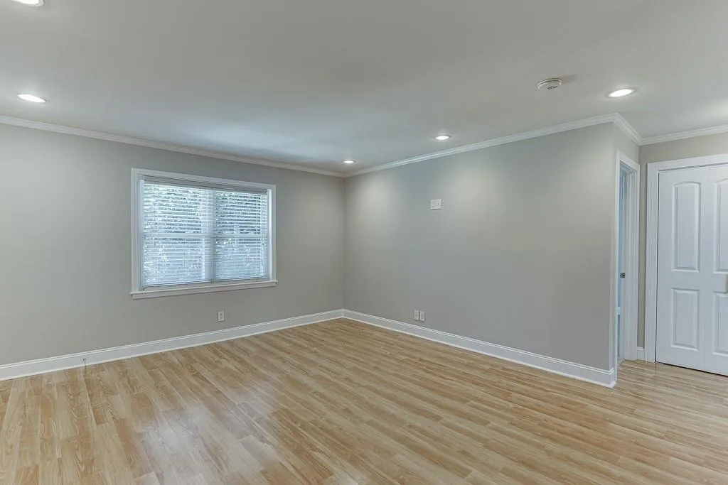 4282 Roswell Road Ne Unit D2, Atlanta, Georgia 30342, 2 Bedrooms Bedrooms, 0 ,2 BathroomsBathrooms,Residential,For Sale,4282 Roswell Road Ne Unit D2,7695568