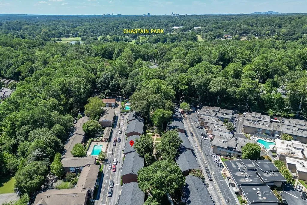 4282 Roswell Road Ne Unit D2, Atlanta, Georgia 30342, 2 Bedrooms Bedrooms, 0 ,2 BathroomsBathrooms,Residential,For Sale,4282 Roswell Road Ne Unit D2,7695568