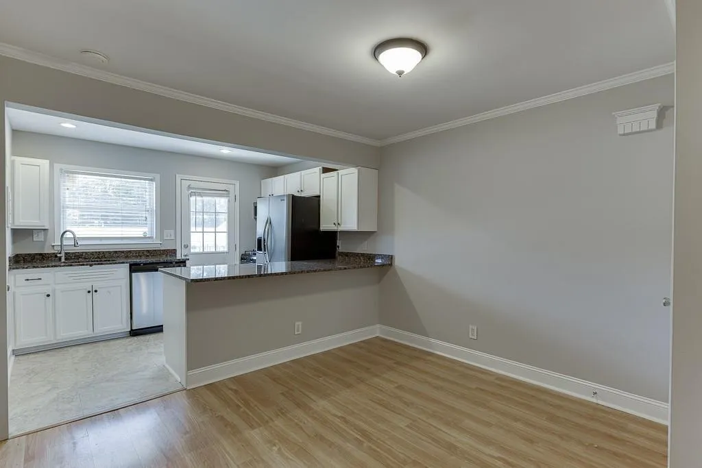 4282 Roswell Road Ne Unit D2, Atlanta, Georgia 30342, 2 Bedrooms Bedrooms, 0 ,2 BathroomsBathrooms,Residential,For Sale,4282 Roswell Road Ne Unit D2,7695568