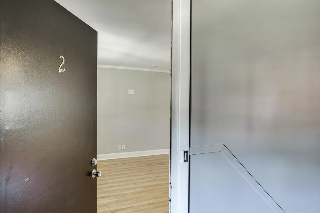 4282 Roswell Road Ne Unit D2, Atlanta, Georgia 30342, 2 Bedrooms Bedrooms, 0 ,2 BathroomsBathrooms,Residential,For Sale,4282 Roswell Road Ne Unit D2,7695568