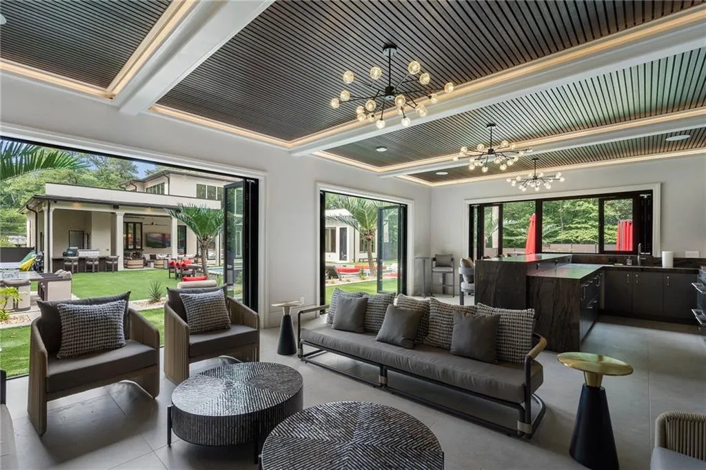 Cabana with HVAC system, full service bar and dual kegerator