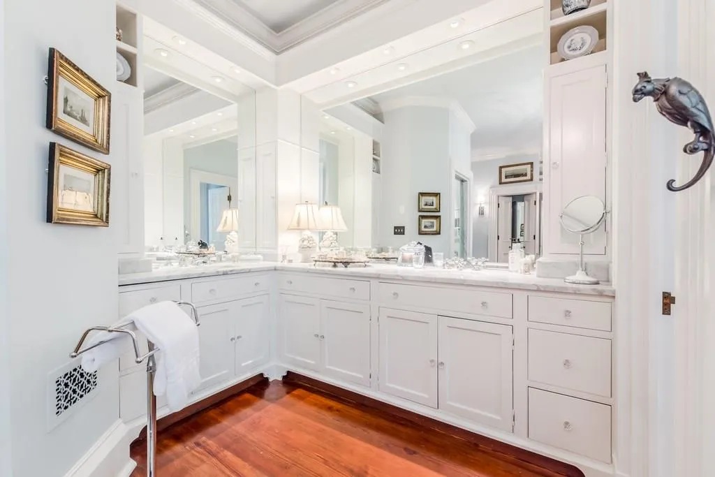 11 Ne The Croft Court Ne, Atlanta, Georgia 30342, 5 Bedrooms Bedrooms, ,4 BathroomsBathrooms,Residential,Sold,11 Ne The Croft Court Ne,6037510