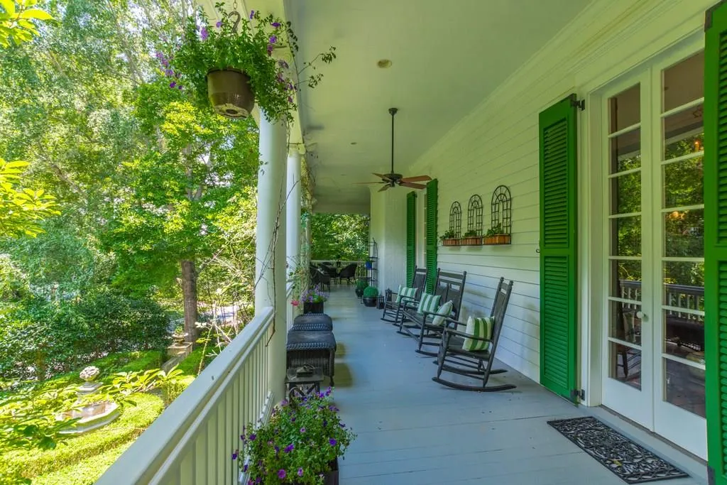 11 Ne The Croft Court Ne, Atlanta, Georgia 30342, 5 Bedrooms Bedrooms, ,4 BathroomsBathrooms,Residential,Sold,11 Ne The Croft Court Ne,6037510