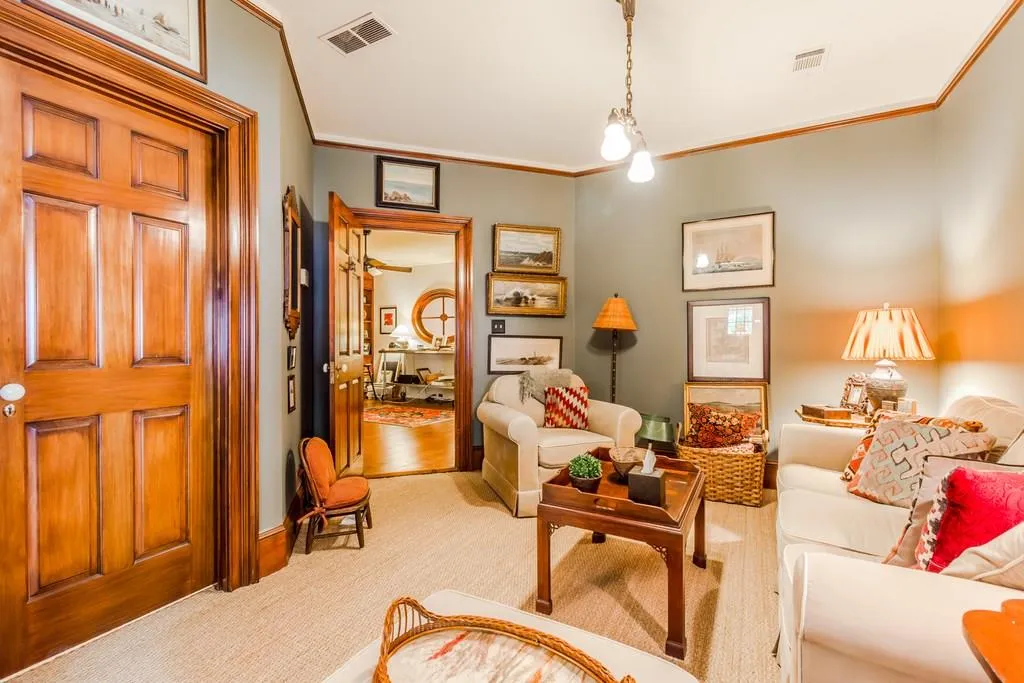 11 Ne The Croft Court Ne, Atlanta, Georgia 30342, 5 Bedrooms Bedrooms, ,4 BathroomsBathrooms,Residential,Sold,11 Ne The Croft Court Ne,6037510