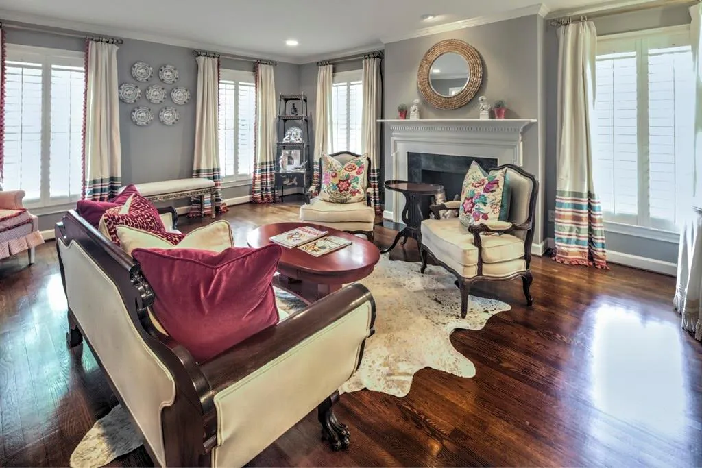 6190 Heards Creek Drive, Sandy Springs, Georgia 30328, 6 Bedrooms Bedrooms, ,4 BathroomsBathrooms,Residential,Sold,6190 Heards Creek Drive,5878854