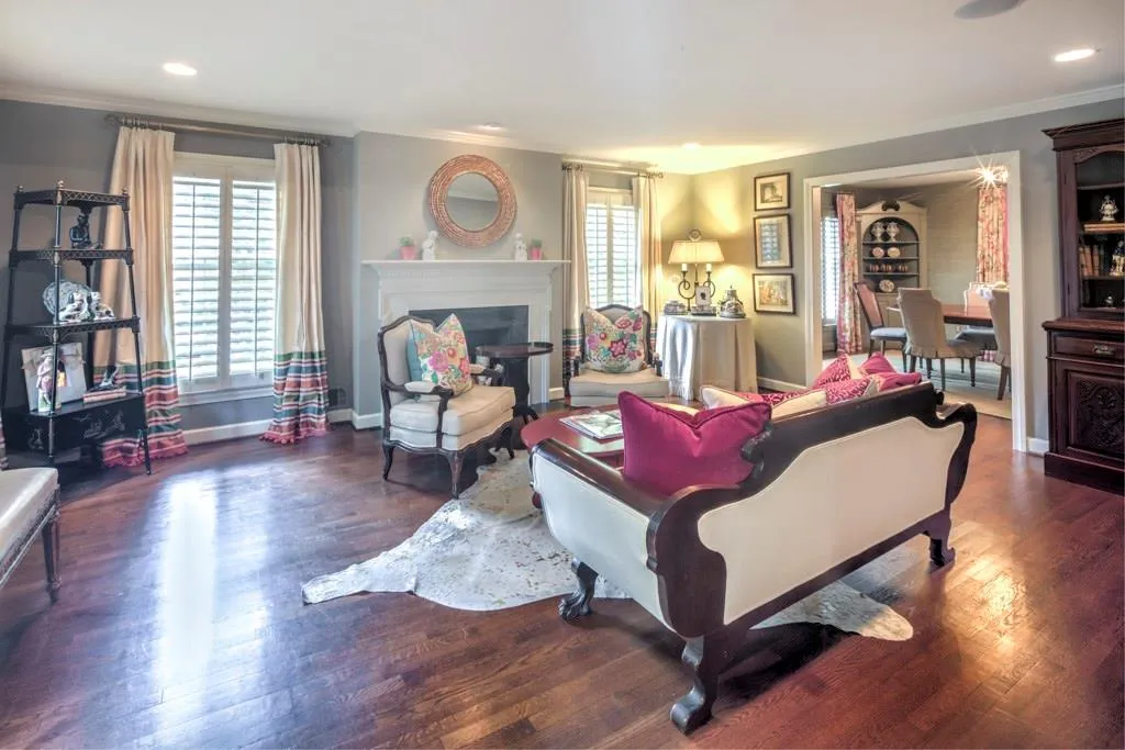 6190 Heards Creek Drive, Sandy Springs, Georgia 30328, 6 Bedrooms Bedrooms, ,4 BathroomsBathrooms,Residential,Sold,6190 Heards Creek Drive,5878854