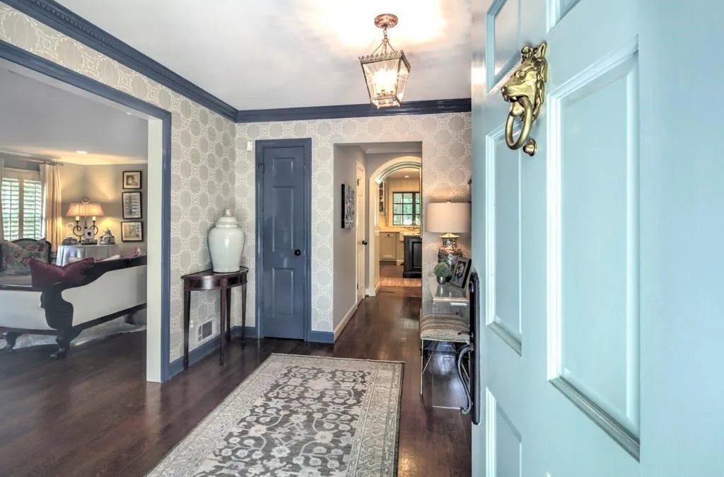 6190 Heards Creek Drive, Sandy Springs, Georgia 30328, 6 Bedrooms Bedrooms, ,4 BathroomsBathrooms,Residential,Sold,6190 Heards Creek Drive,5878854