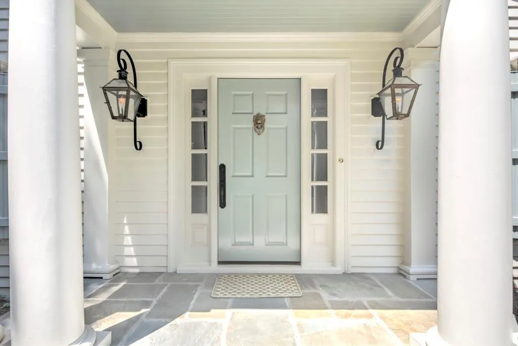 6190 Heards Creek Drive, Sandy Springs, Georgia 30328, 6 Bedrooms Bedrooms, ,4 BathroomsBathrooms,Residential,Sold,6190 Heards Creek Drive,5878854