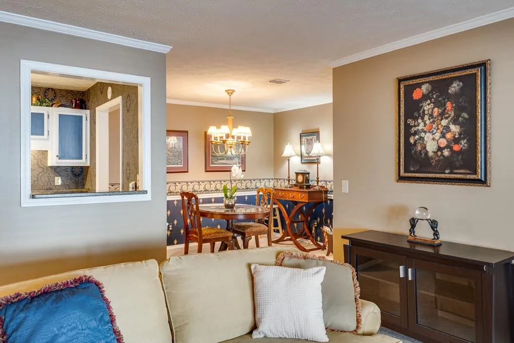 401 Gettysburg Place, Sandy Springs, Georgia 30350, 2 Bedrooms Bedrooms, ,2 BathroomsBathrooms,Residential,Sold,401 Gettysburg Place,6971081