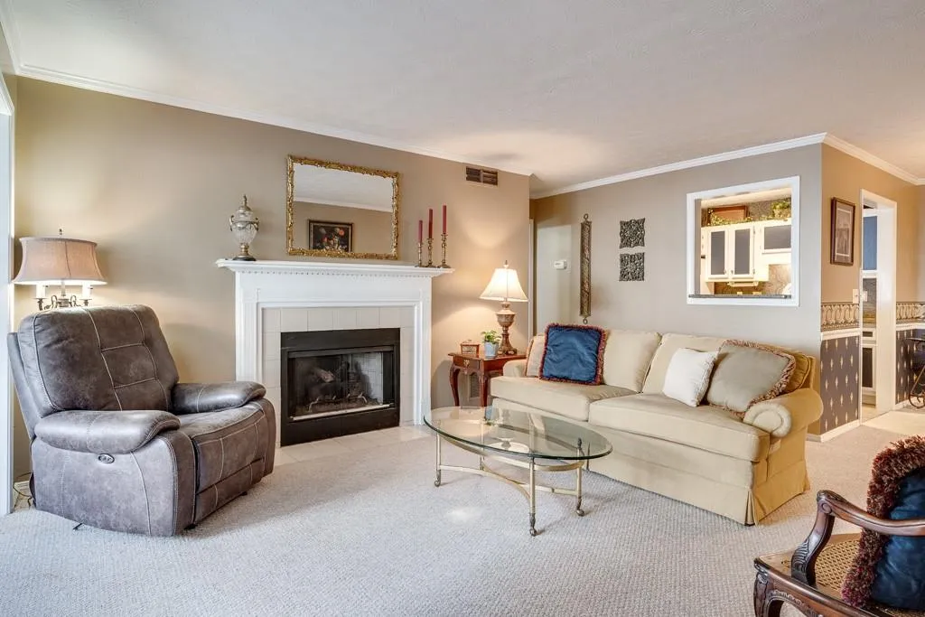 401 Gettysburg Place, Sandy Springs, Georgia 30350, 2 Bedrooms Bedrooms, ,2 BathroomsBathrooms,Residential,Sold,401 Gettysburg Place,6971081