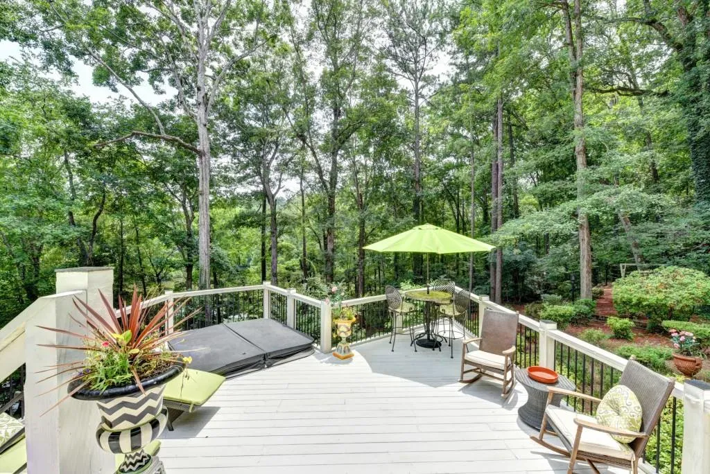 9667 Huntcliff Trace, Sandy Springs, Georgia 30350, 4 Bedrooms Bedrooms, ,4 BathroomsBathrooms,Residential,Sold,9667 Huntcliff Trace,5884492