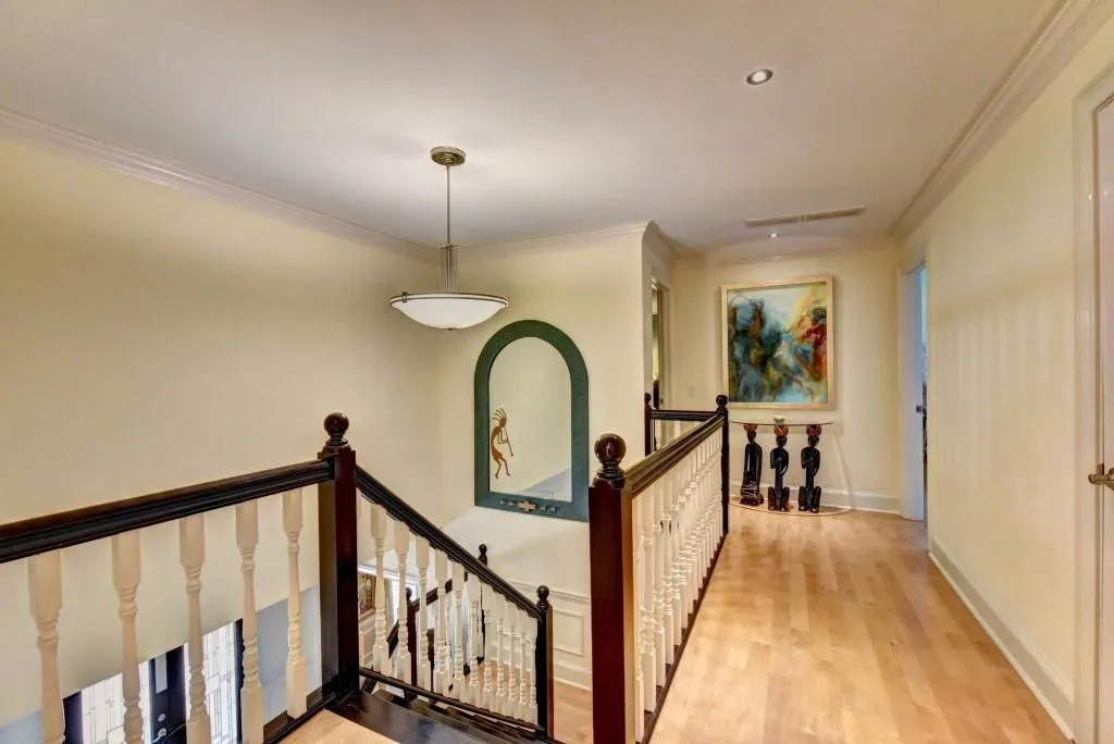 9667 Huntcliff Trace, Sandy Springs, Georgia 30350, 4 Bedrooms Bedrooms, ,4 BathroomsBathrooms,Residential,Sold,9667 Huntcliff Trace,5884492