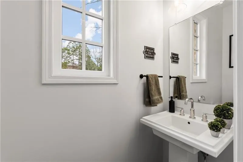 6602 Sterling Drive, Atlanta, Georgia 30328, 1 Bedroom Bedrooms, ,1 BathroomBathrooms,Residential,Sold,6602 Sterling Drive,7161918