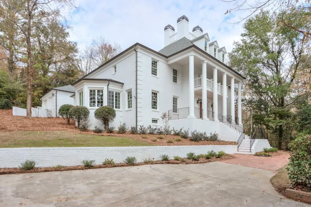 5127 Powers Ferry Road, Sandy Springs, Georgia 30327, 5 Bedrooms Bedrooms, ,5 BathroomsBathrooms,Residential,Sold,5127 Powers Ferry Road,7139377