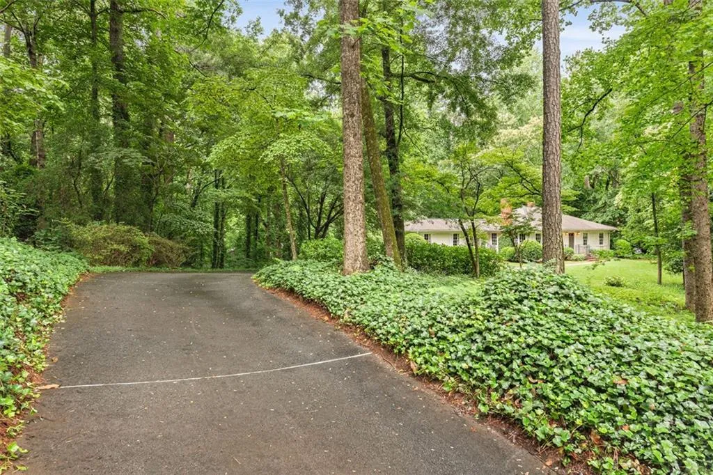 152 Burdette Road Nw, Atlanta, Georgia 30327, 3 Bedrooms Bedrooms, ,2 BathroomsBathrooms,Residential,Sold,152 Burdette Road Nw,6891462