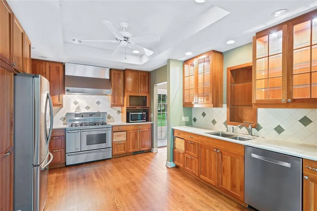 152 Burdette Road Nw, Atlanta, Georgia 30327, 3 Bedrooms Bedrooms, ,2 BathroomsBathrooms,Residential,Sold,152 Burdette Road Nw,6891462