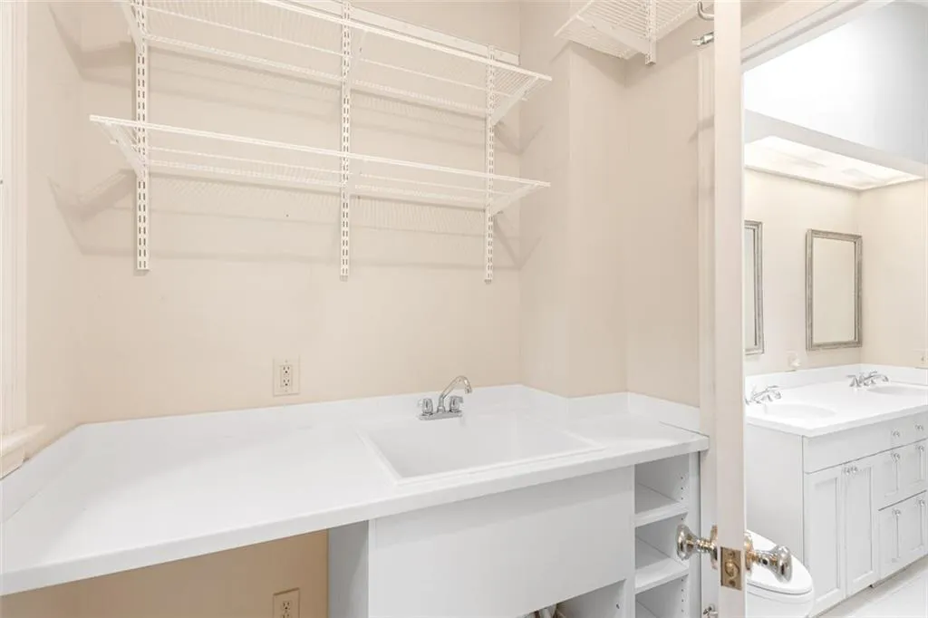 152 Burdette Road Nw, Atlanta, Georgia 30327, 3 Bedrooms Bedrooms, ,2 BathroomsBathrooms,Residential,Sold,152 Burdette Road Nw,6891462