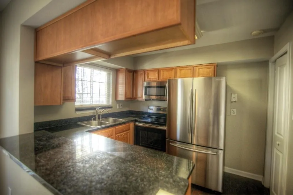 6940 Roswell Road Unit 17a, Sandy Springs, Georgia 30328, 2 Bedrooms Bedrooms, ,1 BathroomBathrooms,Residential,Sold,6940 Roswell Road Unit 17a,5763798