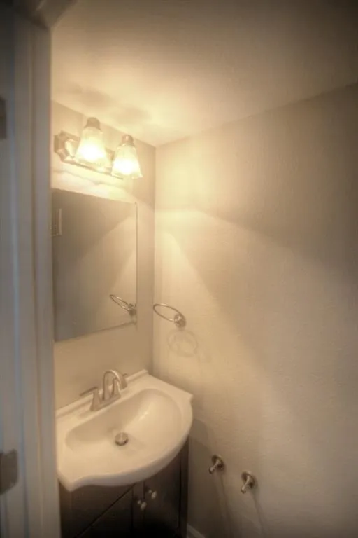 6940 Roswell Road Unit 17a, Sandy Springs, Georgia 30328, 2 Bedrooms Bedrooms, ,1 BathroomBathrooms,Residential,Sold,6940 Roswell Road Unit 17a,5763798