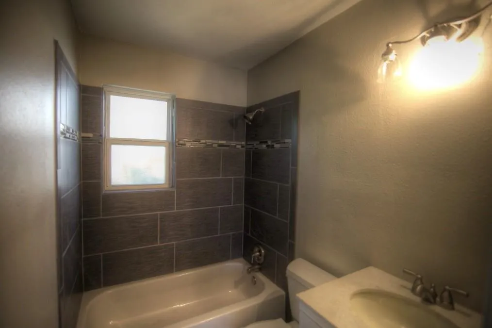 6940 Roswell Road Unit 17a, Sandy Springs, Georgia 30328, 2 Bedrooms Bedrooms, ,1 BathroomBathrooms,Residential,Sold,6940 Roswell Road Unit 17a,5763798