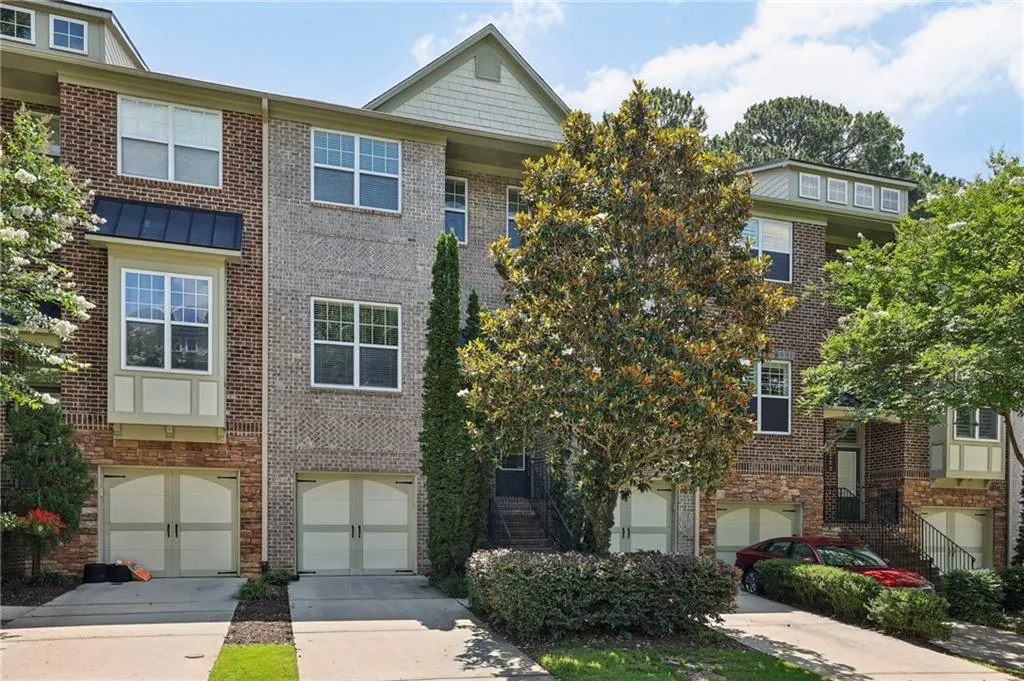 1986 Cobblestone Circle Ne, Atlanta, Georgia 30319, 2 Bedrooms Bedrooms, ,2 BathroomsBathrooms,Residential,For Sale,1986 Cobblestone Circle Ne,7599073