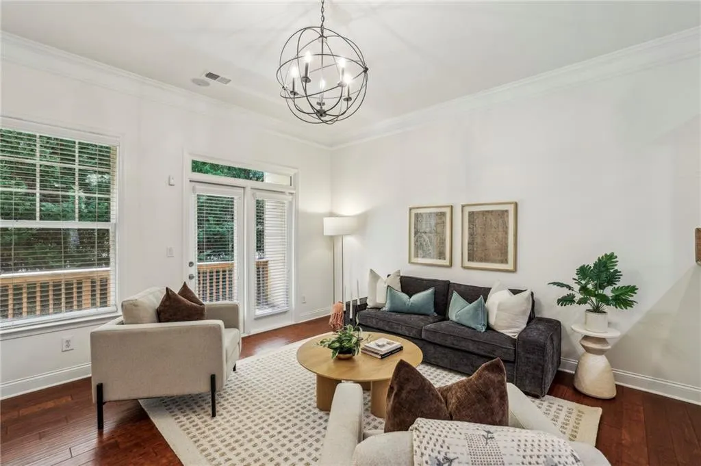 1986 Cobblestone Circle Ne, Atlanta, Georgia 30319, 2 Bedrooms Bedrooms, ,2 BathroomsBathrooms,Residential,For Sale,1986 Cobblestone Circle Ne,7599073