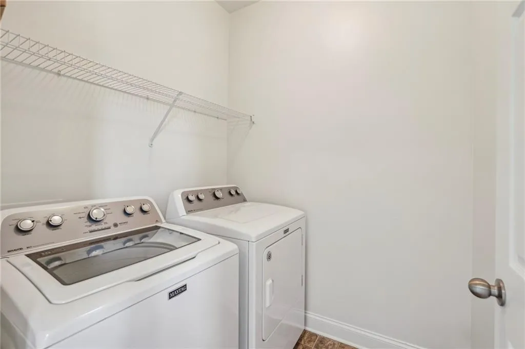 1986 Cobblestone Circle Ne, Atlanta, Georgia 30319, 2 Bedrooms Bedrooms, ,2 BathroomsBathrooms,Residential,For Sale,1986 Cobblestone Circle Ne,7599073