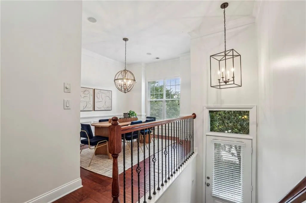 1986 Cobblestone Circle Ne, Atlanta, Georgia 30319, 2 Bedrooms Bedrooms, ,2 BathroomsBathrooms,Residential,For Sale,1986 Cobblestone Circle Ne,7599073