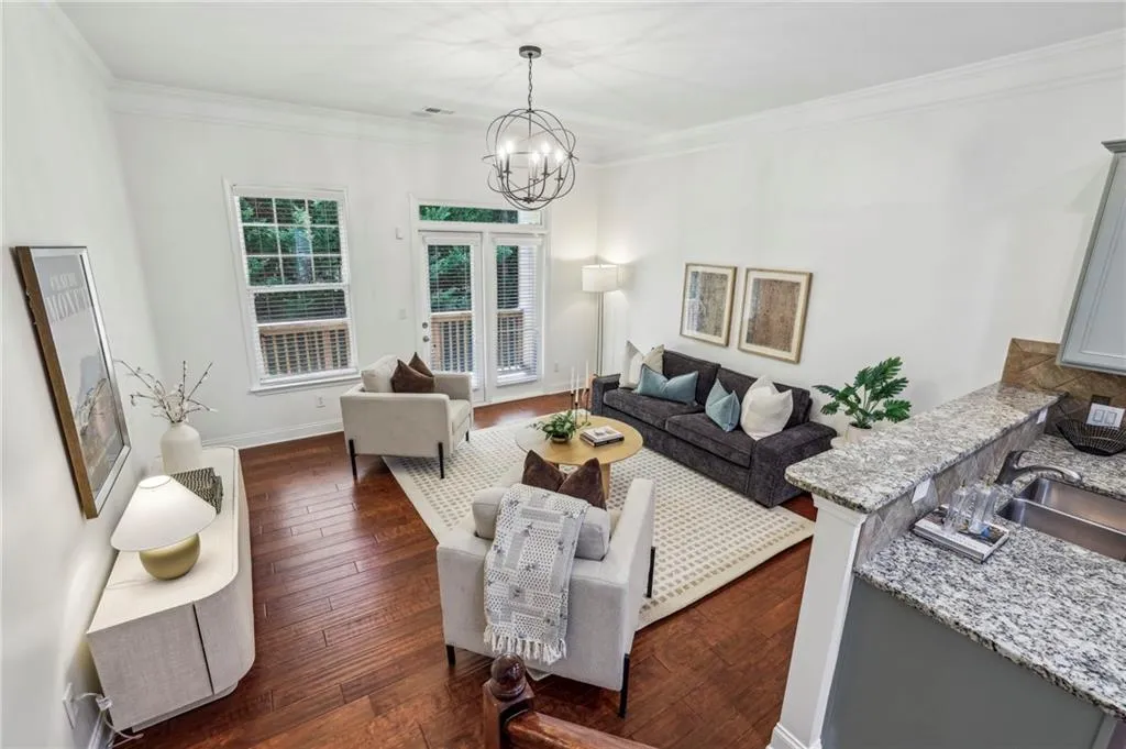 1986 Cobblestone Circle Ne, Atlanta, Georgia 30319, 2 Bedrooms Bedrooms, ,2 BathroomsBathrooms,Residential,For Sale,1986 Cobblestone Circle Ne,7599073