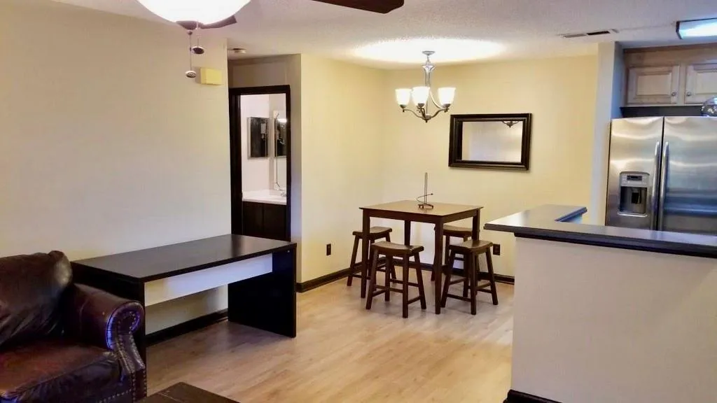 504 Granville Court, Atlanta, Georgia 30328, 1 Bedroom Bedrooms, ,1 BathroomBathrooms,Residential,Sold,504 Granville Court,6713403