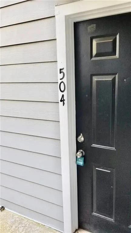 504 Granville Court, Atlanta, Georgia 30328, 1 Bedroom Bedrooms, ,1 BathroomBathrooms,Residential,Sold,504 Granville Court,6713403