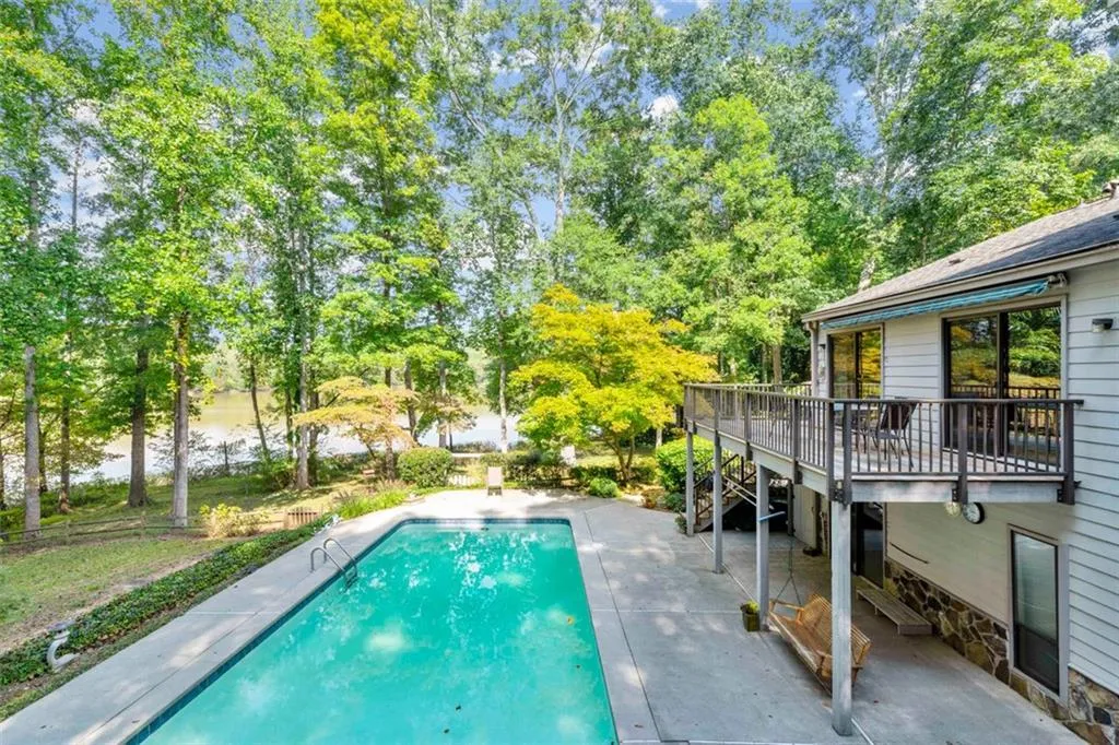 110 River Landing, Sandy Springs, Georgia 30350, 5 Bedrooms Bedrooms, ,5 BathroomsBathrooms,Residential,Sold,110 River Landing,6957236