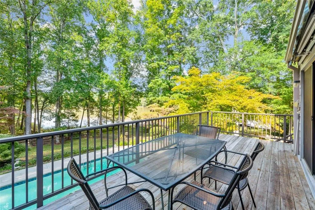 110 River Landing, Sandy Springs, Georgia 30350, 5 Bedrooms Bedrooms, ,5 BathroomsBathrooms,Residential,Sold,110 River Landing,6957236