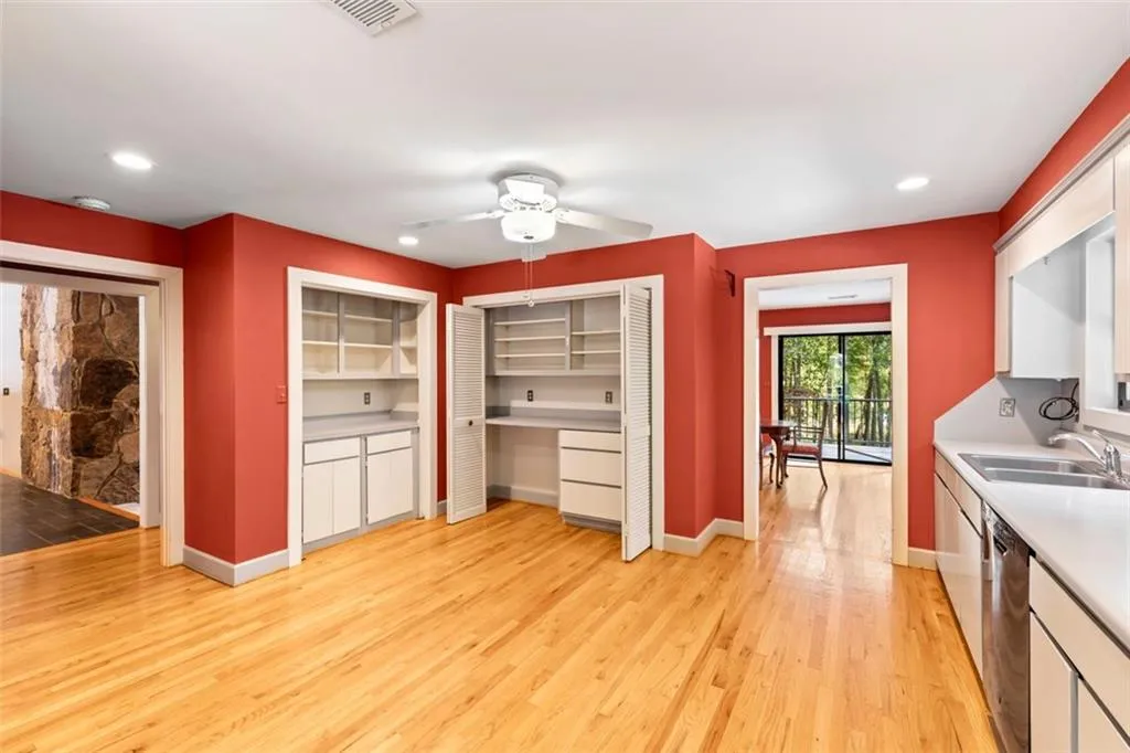 110 River Landing, Sandy Springs, Georgia 30350, 5 Bedrooms Bedrooms, ,5 BathroomsBathrooms,Residential,Sold,110 River Landing,6957236