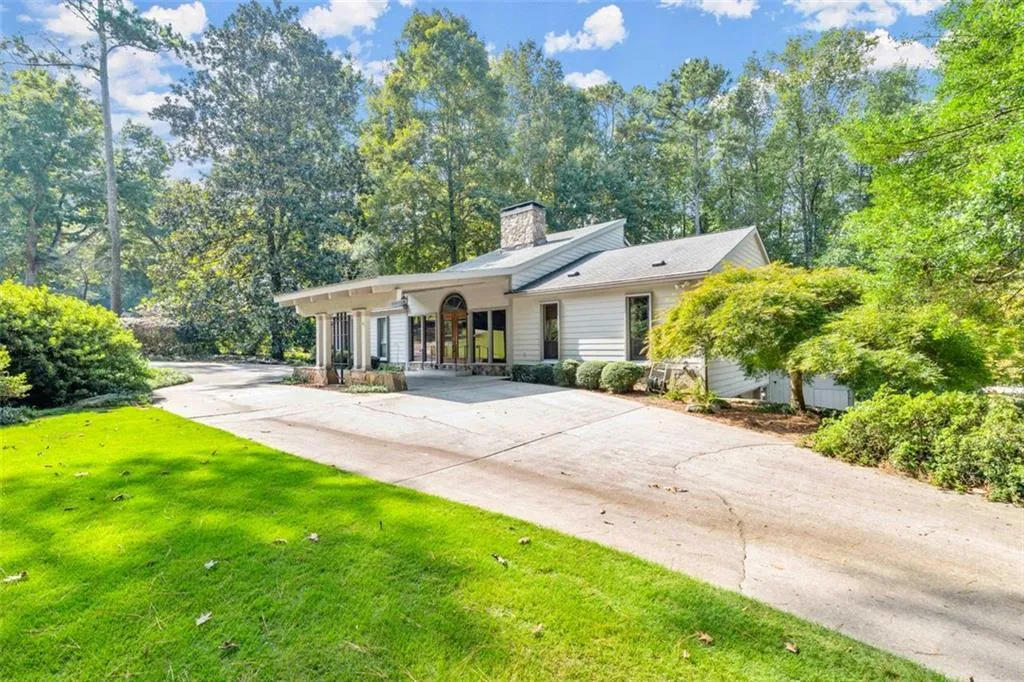 110 River Landing, Sandy Springs, Georgia 30350, 5 Bedrooms Bedrooms, ,5 BathroomsBathrooms,Residential,Sold,110 River Landing,6957236