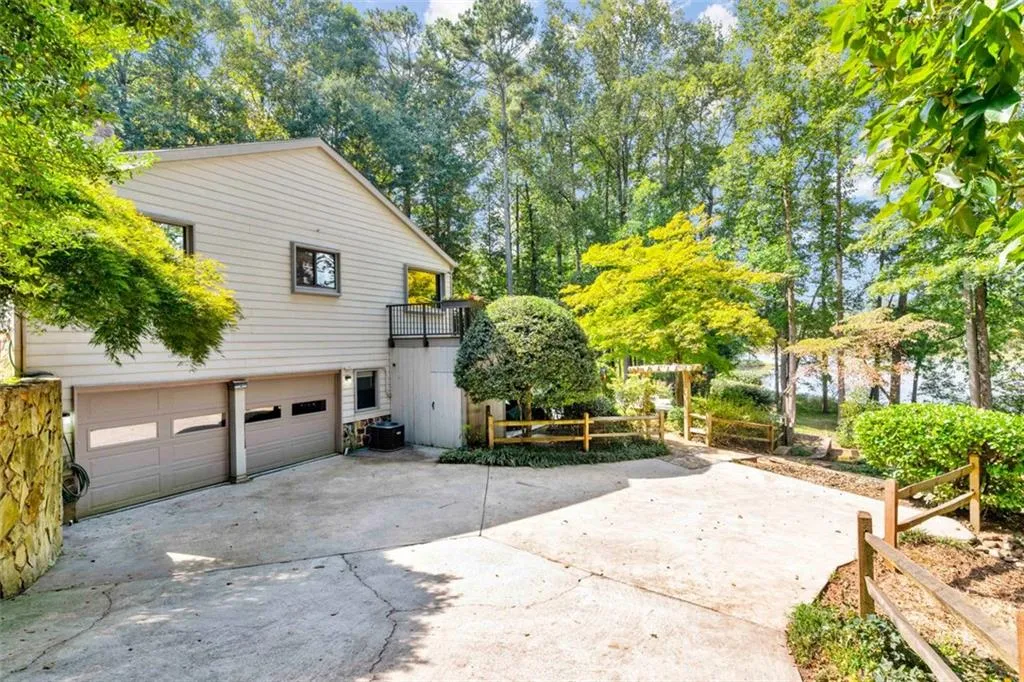 110 River Landing, Sandy Springs, Georgia 30350, 5 Bedrooms Bedrooms, ,5 BathroomsBathrooms,Residential,Sold,110 River Landing,6957236