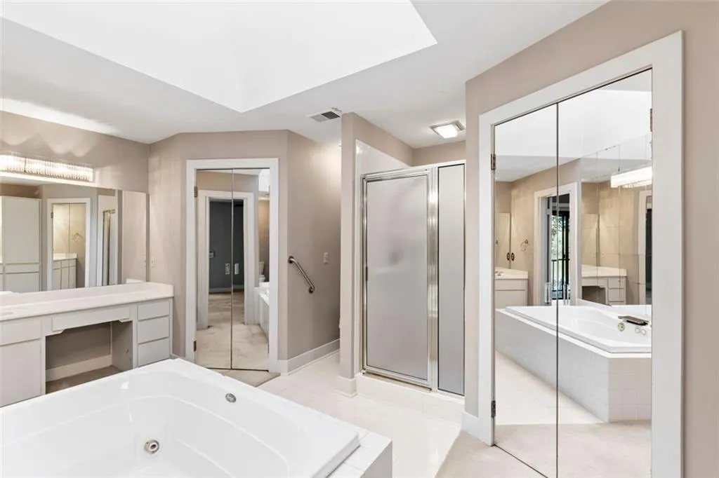 110 River Landing, Sandy Springs, Georgia 30350, 5 Bedrooms Bedrooms, ,5 BathroomsBathrooms,Residential,Sold,110 River Landing,6957236