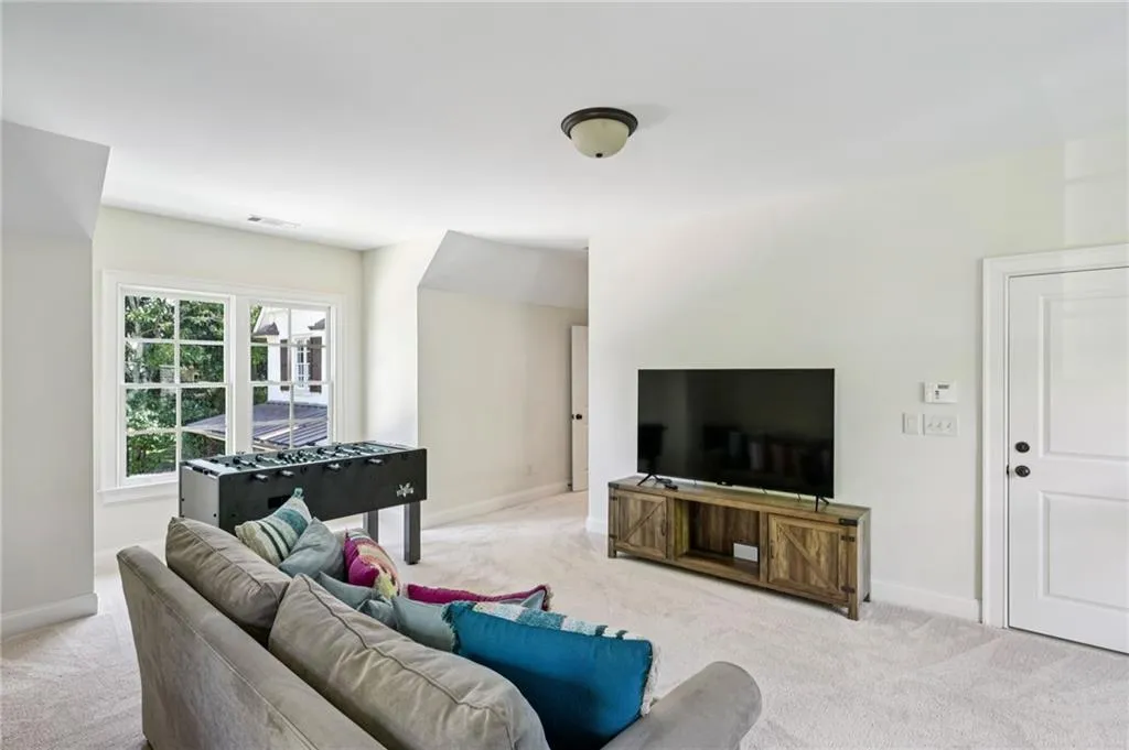 2939 Mabry Lane Ne, Atlanta, Georgia 30319, 6 Bedrooms Bedrooms, ,5 BathroomsBathrooms,Residential,For Sale,2939 Mabry Lane Ne,7664002