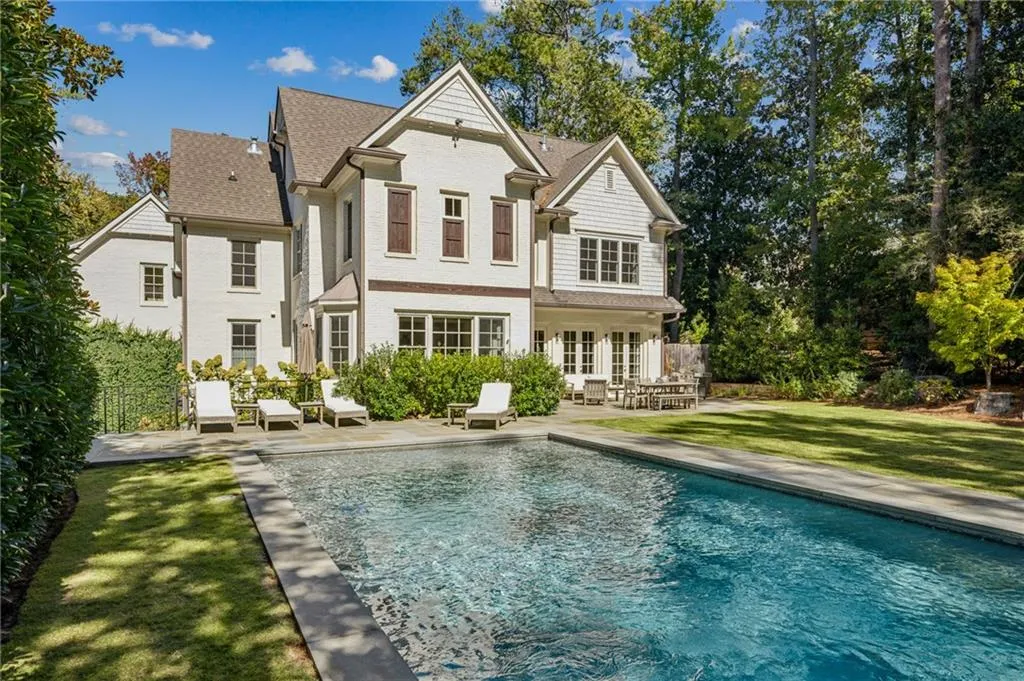 2939 Mabry Lane Ne, Atlanta, Georgia 30319, 6 Bedrooms Bedrooms, ,5 BathroomsBathrooms,Residential,For Sale,2939 Mabry Lane Ne,7664002