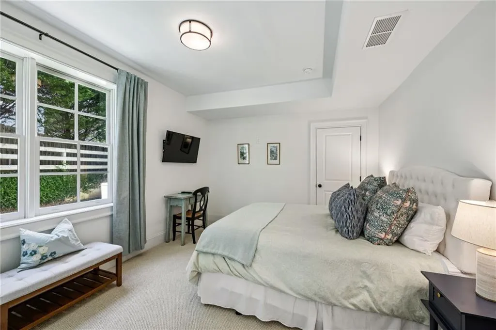 2939 Mabry Lane Ne, Atlanta, Georgia 30319, 6 Bedrooms Bedrooms, ,5 BathroomsBathrooms,Residential,For Sale,2939 Mabry Lane Ne,7664002