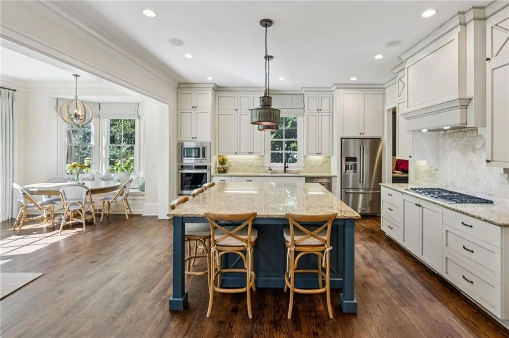 2939 Mabry Lane Ne, Atlanta, Georgia 30319, 6 Bedrooms Bedrooms, ,5 BathroomsBathrooms,Residential,For Sale,2939 Mabry Lane Ne,7664002