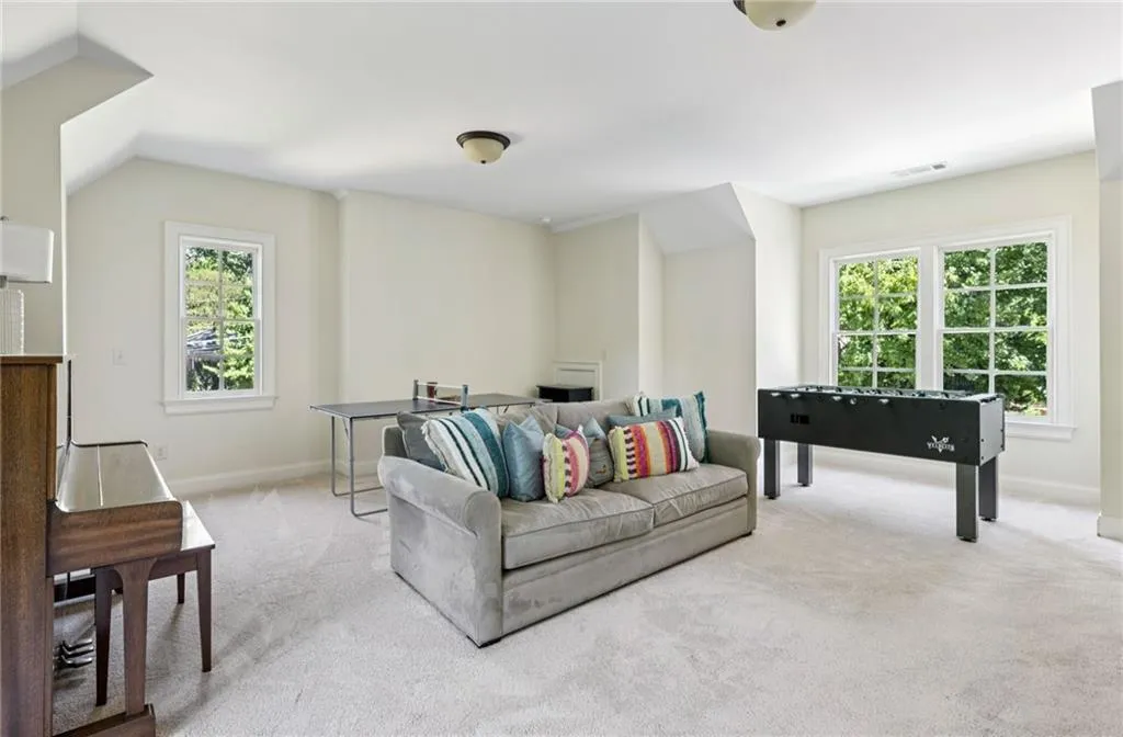 2939 Mabry Lane Ne, Atlanta, Georgia 30319, 6 Bedrooms Bedrooms, ,5 BathroomsBathrooms,Residential,For Sale,2939 Mabry Lane Ne,7664002