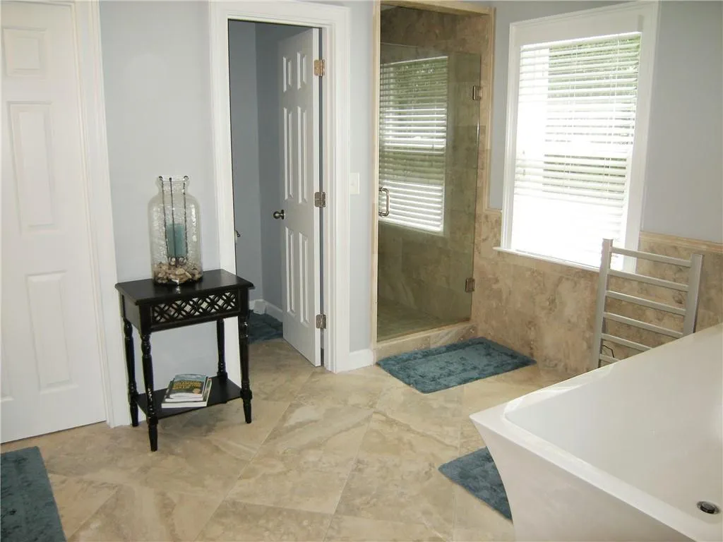 7155 Roswell Road Unit 8, Atlanta, Georgia 30328, 3 Bedrooms Bedrooms, ,2 BathroomsBathrooms,Residential,Sold,7155 Roswell Road Unit 8,6885335