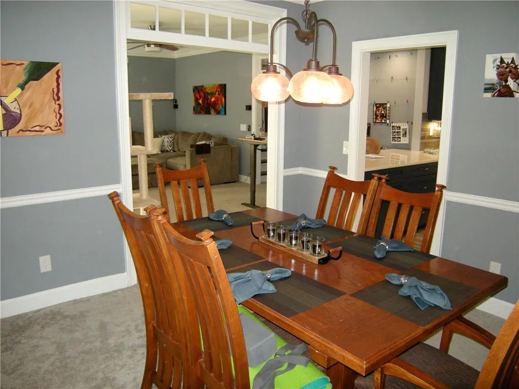 7155 Roswell Road Unit 8, Atlanta, Georgia 30328, 3 Bedrooms Bedrooms, ,2 BathroomsBathrooms,Residential,Sold,7155 Roswell Road Unit 8,6885335