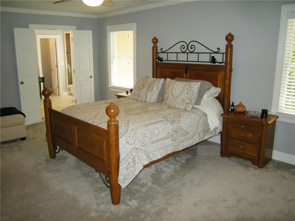 7155 Roswell Road Unit 8, Atlanta, Georgia 30328, 3 Bedrooms Bedrooms, ,2 BathroomsBathrooms,Residential,Sold,7155 Roswell Road Unit 8,6885335