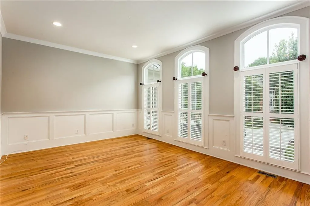 1125 Charles Towne Square, Sandy Springs, Georgia 30328, 4 Bedrooms Bedrooms, ,3 BathroomsBathrooms,Residential,Sold,1125 Charles Towne Square,6590783